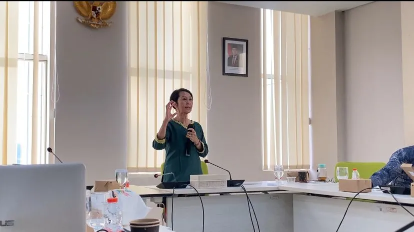 Workshop Penguatan Kapasitas Layanan Hotline Kesehatan Mental 6 Diena Haryana SEJIWA Founder.jpg